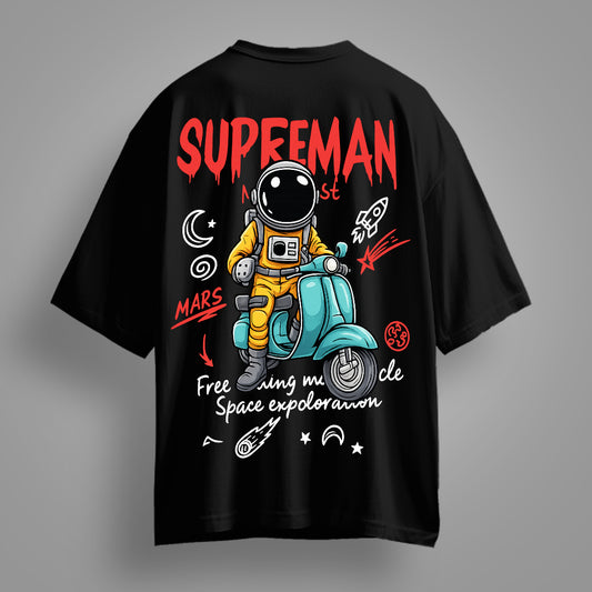 Unleash your inner hero with the Superman Astronaut Oversized T-Shirt by Fitup. This bold and unique astronaut oversized t-shirt blends superhero energy with cosmic flair, making it the ultimate statement piece. Designed for comfort and style, this oversized t-shirt features a striking Superman t-shirt graphic with a space twist. Perfect for fans of futuristic fashion and space style t-shirts, it's time to level up your streetwear game with Fitup.